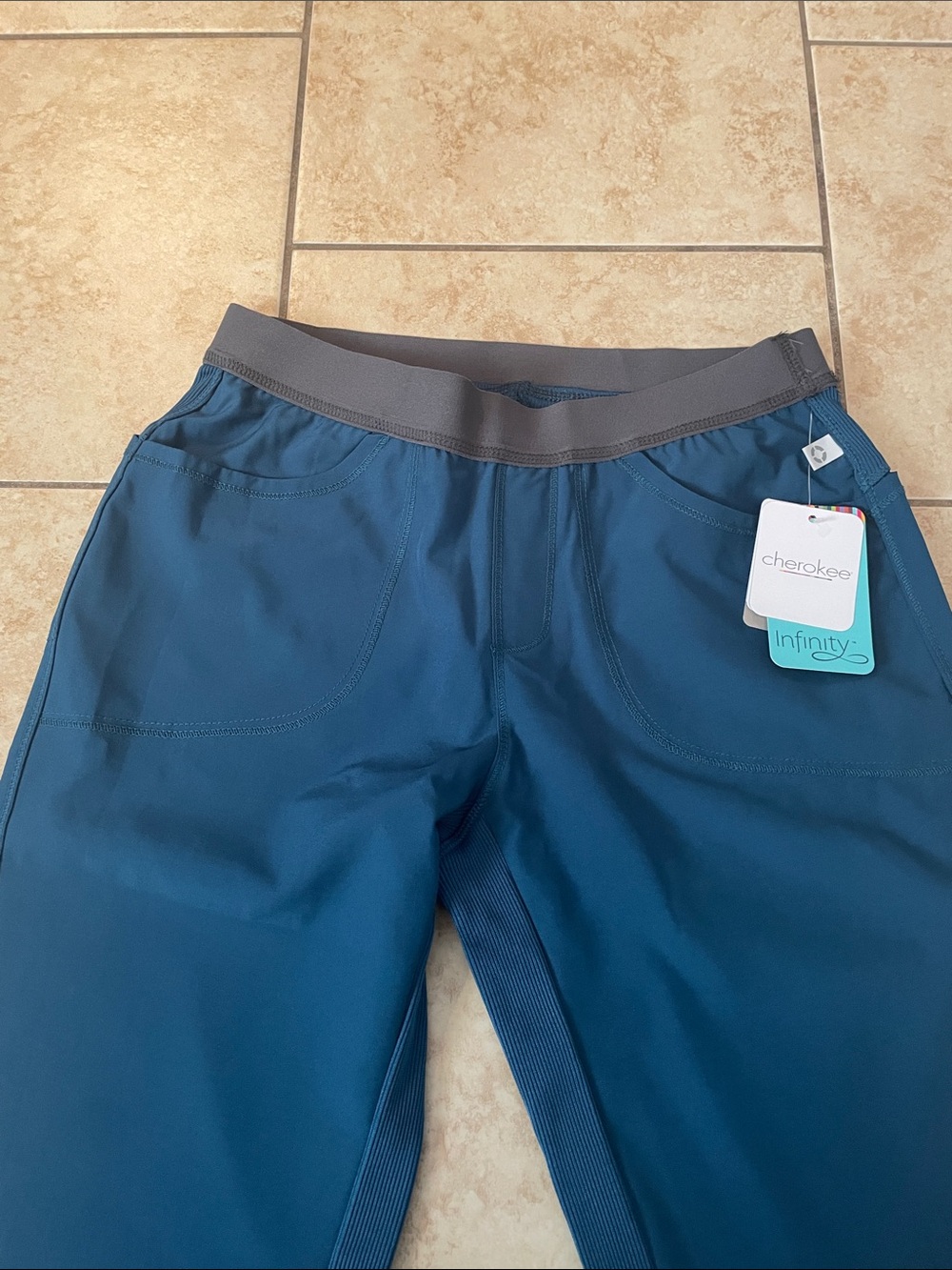 Cherokee Infinity Women’s Scrub Pants Size XS - Picture 3 of 6